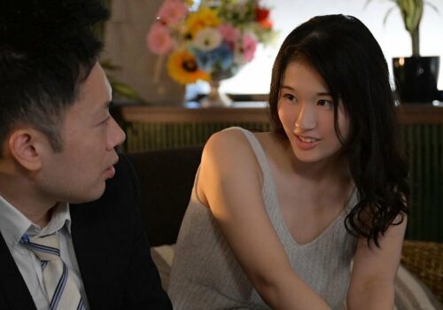 Chồng mời cấp dưới về nhà ăn tối, nhưng nào ngờ ăn luôn vợ mình Chồng mời cấp dưới về nhà ăn tối, nhưng nào ngờ ăn luôn vợ mình