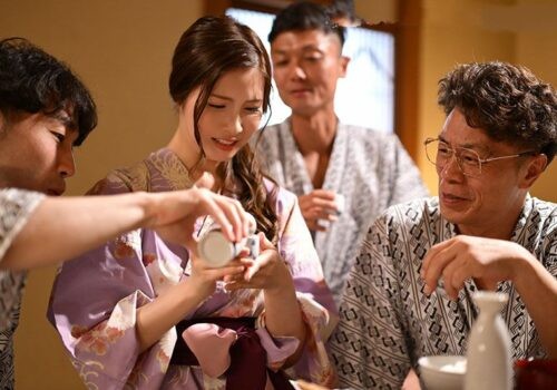 Cô vợ trẻ bị những tên đồng nghiệp chuốc say rồi đụ tập thể Cô vợ trẻ bị những tên đồng nghiệp chuốc say rồi đụ tập thể