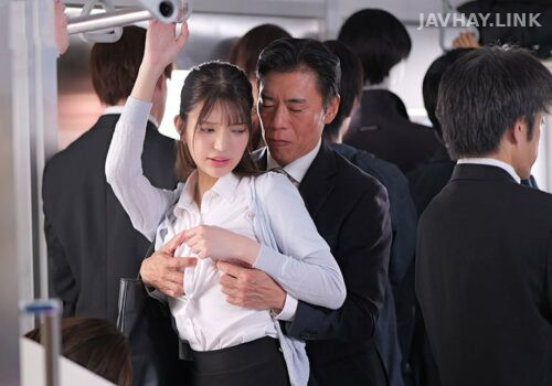 Em nữ sinh đại học xinh đẹp bị tên biến thái sàm sở trên tàu điện Em nữ sinh đại học xinh đẹp bị tên biến thái sàm sở trên tàu điện