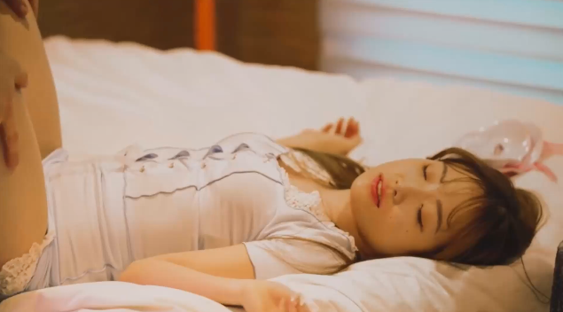 Người phụ nữ gạ làm tình ngay từ lần đầu gặp mặt Người phụ nữ gạ làm tình ngay từ lần đầu gặp mặt